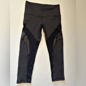 VIMMIA gray & black cropped leggings with see through mesh panels in size M. J14